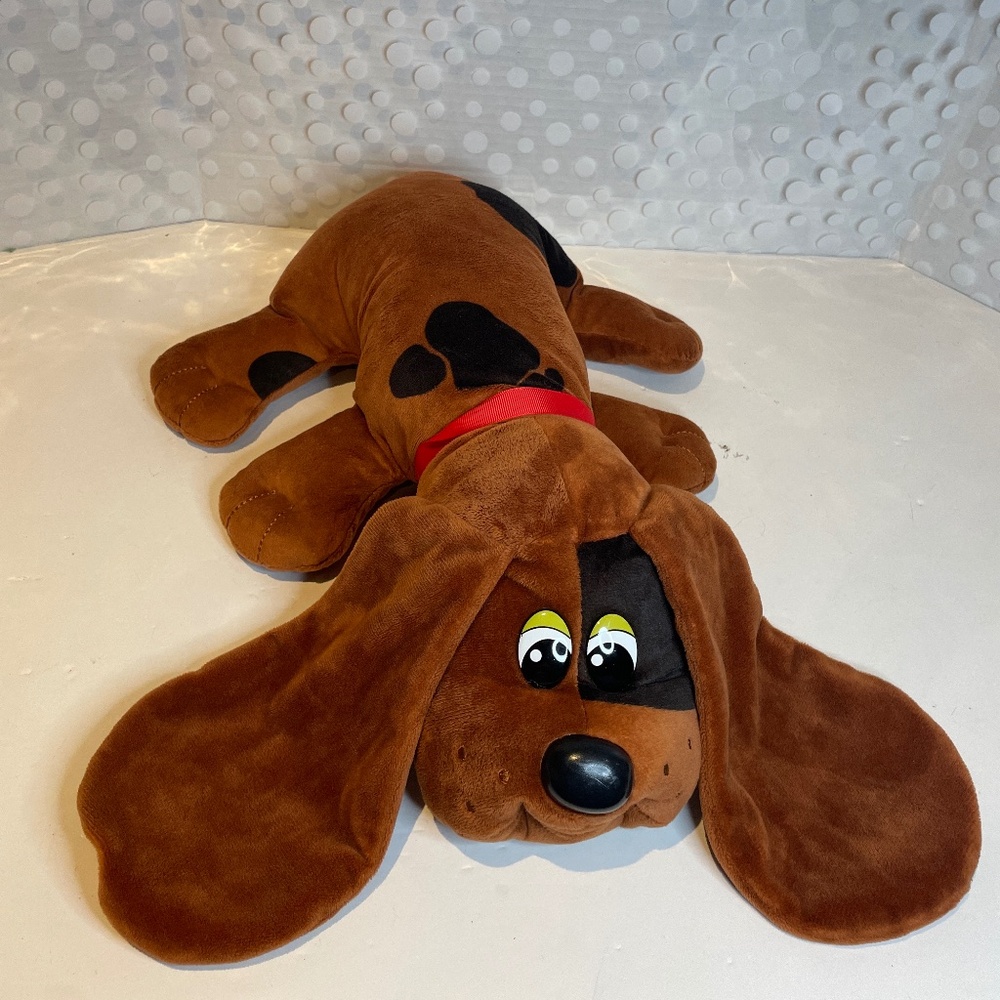Hasbro 2019 🐾Pound Puppies Large Floppy Ears Plush